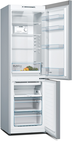 Moderner, geöffneter Kühlschrank mit silberner Außenseite, zeigt leeren Innenraum und Gefrierfach.